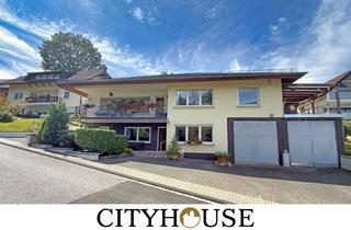 Haus kaufen in 57537 Wissen, CITYHOUSE: Großzügiges 2-Familienhaus mit Garten und 3 Garagen.