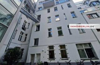 Wohnung kaufen in 10245 Berlin, IMMOBERLIN.DE - Ersteinzug nach Sanierung: Sehr charmante Altbauwohnung mit Südbalkon & Lift