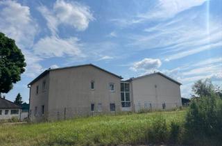 Anlageobjekt in 90562 Heroldsberg, Produktionshalle mit Büro, Wohnung und Baugrundstück