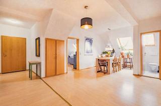 Wohnung kaufen in 79241 Ihringen, SALUTI | Große 4 Zimmer DG-Wohnung mit 2 Balkone in Ihringen | Raumwunder am Kaiserstuhl