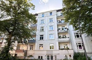 Wohnung kaufen in 22083 Barmbek-Süd, 2-Zimmer-Altbauwohnung mit Südwest-Balkon im beliebten Komponistenviertel