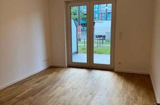 Wohnung mieten in Bahnhofstraße 61b, 12555 Köpenick, Kleine 2-Zimmer-Wohnung mit Terrasse, Einbauküche und Duschbad.
