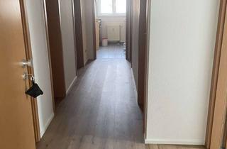 Wohnung mieten in Friedrich-List-Straße 23, 71032 Böblingen, Viel Platz für den Alltag in dieser 4-Zimmer-Wohnung in Böblingen