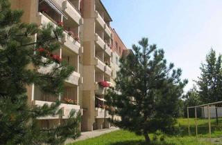 Wohnung mieten in Theodor-Körner-Straße 58, 04808 Wurzen, Preiswerte kleine Wohnung mit Ausblick!