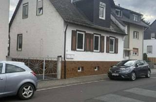 Haus kaufen in 61191 Rosbach, Rodheim 1-2 Fam Haus mit Potential auch für Handwerker oder Bastler ein Traum