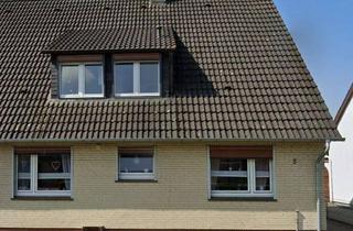 Haus kaufen in 23858 Reinfeld, DHH mit 2 Wohnungen + großem Grundstück in ruhiger Lage in Reinfeld von Privat
