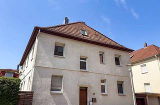 Haus kaufen in Blumenstrasse 21, 96450 Coburg, Zwei Wohnungen unter einem Dach - mit Garage und kleinem Garten zentral in Coburg
