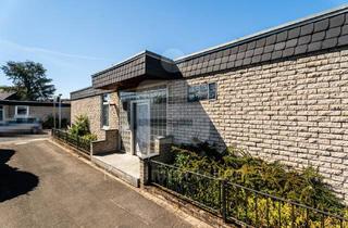 Haus kaufen in 50374 Erftstadt, Gemütlicher Bungalow mit Kamin, Pool, Sauna und Garage in Erftstadt-Blessem!