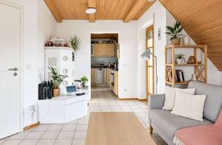 Wohnung kaufen in 85235 Odelzhausen, Maisonette mit Charakter – Kamin, Balkon & Loggia.