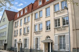 Wohnung kaufen in 59494 Soest, ZU VERKAUFEN: Sanierte 2-Zimmer-Dachgeschosswohnung innerhalb der Soester Wälle mit Balkon & Garage