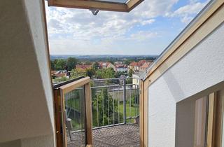 Wohnung kaufen in Lugstraße 1i, 01796 Pirna, 2 Wohnungen in 1 – Großzügiges Dachgeschoss mit 2 Bädern und 2 Stellplätzen - Provisionsfrei