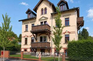Wohnung kaufen in 01445 Radebeul, 4-Zimmer-Altbauwohnung mit zwei Balkonen und Carport im Villenviertel in Radebeul