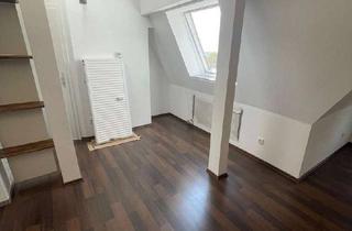 Wohnung mieten in Bergische Landstraße, 45239 Heidhausen, Charmante 2-Raum-Altbauwohnung mit Galerie in Essen Heidhausen