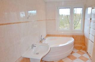 Wohnung mieten in John-Schehr-Straße 25, 06526 Sangerhausen, 92qm große 3-Raum-Wohnung! großes Bad! Eckbadewanne und Dusche! große Küche! Gäste-WC!
