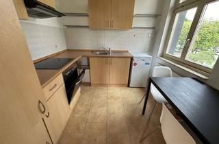 Wohnung mieten in Robert-Blum-Str. 22, 09116 Schönau, Frei ab 1.12.26 ! TOP Whg. im Dachgeschoss = 3. OG / inkl. EBK !!!
