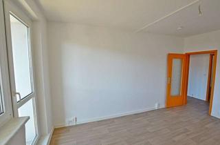 Wohnung mieten in Straße Glück-Auf 32, 06526 Sangerhausen, 3-Raum-Wohnung! Badewanne, Balkon, PKW-Stellplatz! Bezug ab 01.11.2026 möglich!