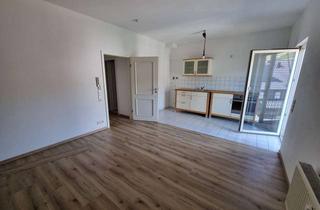 Wohnung mieten in 73733 Esslingen, Schicke 2-Zi.-Altbauwohnung mit EBK und Stellplatz