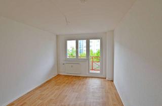 Wohnung mieten in Am Rosengarten 17, 06526 Sangerhausen, 3-Raum-Wohnung! Aufzug, Badewanne, Balkon, PKW-Stellplatz! Bezug ab 01.11.2026 möglich!
