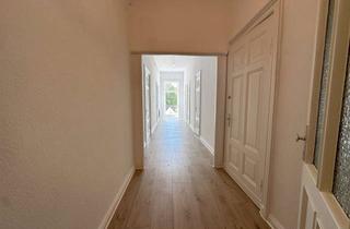 Wohnung mieten in 24534 Innenstadt, Neumünster : frisch Renovierte Albauwohnung direkt am Großflecken