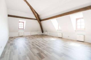 Wohnung mieten in 02708 Löbau, Frisch sanierte 3-Raum-Dachgeschosswohnung in Löbau