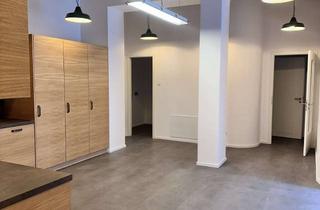 Wohnung mieten in Luxemburger Str. 19, 50674 Altstadt-Süd, Modernes WG-Konzept nähe Babarossaplatz: 3er-WG mit Terrasse & großer Wohnküche