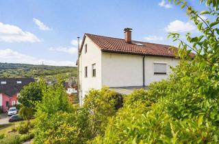 Haus kaufen in 71384 Weinstadt, Großzügiges Wohnen mit Weinbergblick auf 913 m² Grundstück
