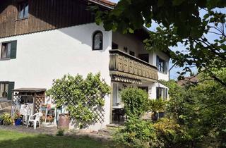 Haus kaufen in Dyckerhoffstr. 15, 86919 Utting, der riesen Garten und zwei grosse 4 Zimmer Wohnungen in Utting