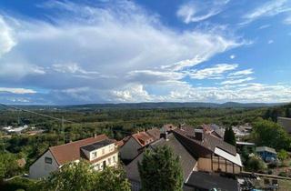 Wohnung mieten in Bergstraße 2a, 66583 Spiesen-Elversberg, Helle, renovierte 2 ZKB Wohnung mit Balkon
