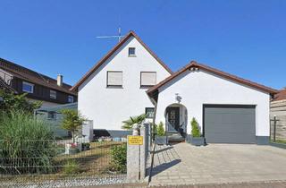 Einfamilienhaus kaufen in 71101 Schönaich, Umfassend saniertes Einfamilienhaus mit charmantem Garten