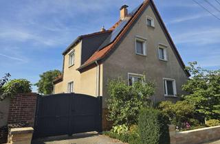Einfamilienhaus kaufen in 06847 Kochstedt, Charmantes freistehendes Einfamilienhaus mit großem Grundstück, viel Platz und gewachsenem Garten
