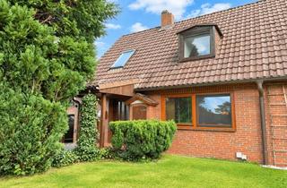 Doppelhaushälfte kaufen in 22523 Eidelstedt, Renovierungsbedürftige Doppelhaushälfte mit 1.039 m² Traumgarten & Einliegerwohnung