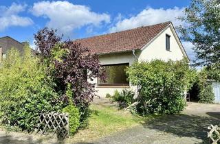 Einfamilienhaus kaufen in 32758 Detmold, Einfamilienhaus mit schönem Garten in Heidenoldendorf
