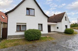 Einfamilienhaus kaufen in 06313 Hergisdorf, Großzügiges Einfamilienhaus mit Garage und vielseitiger Raumaufteilung