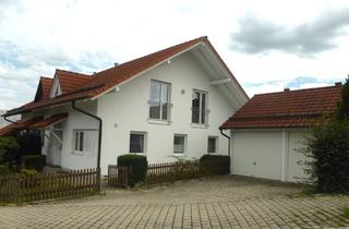 Haus kaufen in 84367 Tann, Wohnfreude vorprogrammiert - gemütliche DHH in Tann mit 2 Garagen