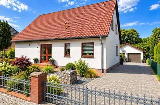 Einfamilienhaus kaufen in Ludwigsluster Damm 46, 17235 Neustrelitz, Einfamilienhaus mit Einliegerwohnung und Doppelgarage in Neustrelitz