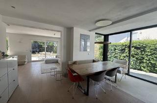 Haus mieten in 85521 Ottobrunn, Stilvoll sanierte Doppelhaushälfte mit Glas-Erker, Garten und Doppelgarage