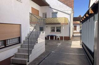 Anlageobjekt in 67595 Bechtheim, von Privat: 3 Häuser um einen gemeinsamen Hof. Selbst bewohnen oder weiter an Monteure vermieten
