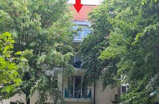 Wohnung kaufen in 52070 Aachen, AC-Passstraße: Bezugsfreie Dachgeschoss-Wohnung mit Tageslichtbad, Balkon und Tiefgaragen-Stellplatz
