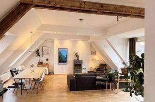 Wohnung kaufen in Longericher Straße 157, 50739 Bilderstöckchen, Großzügige 4,5 Zimmer Dachgeschosswohnung mit viel Licht, Kamin und großem Gemeinschaftsgarten