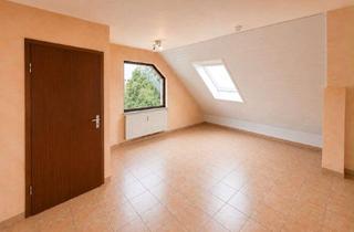 Wohnung kaufen in Alleenstraße 126, 73230 Kirchheim, Zentrale 2-Zimmer-Maisonettewohnung mit Balkon & TG-Stellplatz