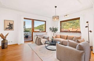 Wohnung kaufen in 69198 Schriesheim, Großzügige 3-Zimmer-Wohnung mit Sonnenterrasse, traumhaftem Ausblick und Doppelgarage