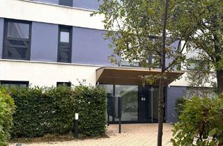 Wohnung mieten in 71229 Leonberg, 4 Zimmerwohnung mit Balkon Einbauküche & Garage