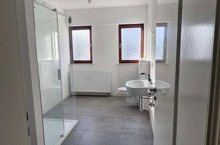 Wohnung mieten in Hanauer Straße, 63549 Ronneburg, 109m² Modernisierte 3 Zimmer Wohnung mit Küche und Tageslichtbad