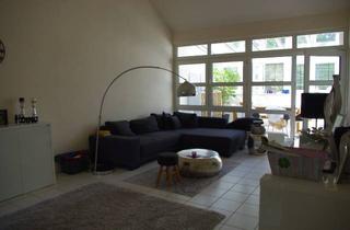 Wohnung mieten in 65439 Flörsheim, Einzigartiges Wohnjuwel mit Hausteil-Charakter, Wintergarten & Garten