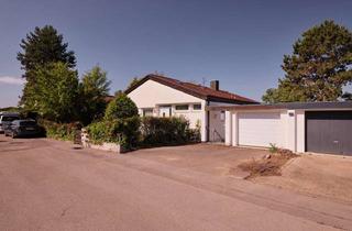Haus kaufen in 71686 Remseck, Attraktives Wohnhaus mit ELW, Pool und herrlicher Aussicht in begehrter Lage von Remseck-Hochberg