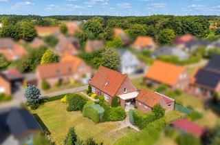 Einfamilienhaus kaufen in 26524 Hage, Einfamilienhaus mit Potenzial in zentraler Lage von Hage
