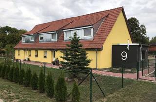 Haus kaufen in 16928 Pritzwalk, Drei Wohnungen, viel Grundstück, eine besondere Scheune