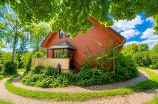 Haus kaufen in 23744 Schönwalde, DHH mit 250 m² Wohnfläche auf weitläufigem 2.900 m² Grundstück in Schönwalde