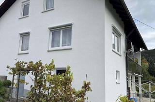 Haus kaufen in 78669 Wellendingen, Attraktives Zweifamilienhaus - ideal für Familien oder Kapitalanleger