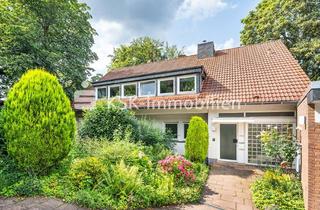 Haus kaufen in 51465 Bergisch Gladbach, Gepflegtes Dreifamilienhaus in ruhiger Lage von Bergisch Gladbach-Sand.